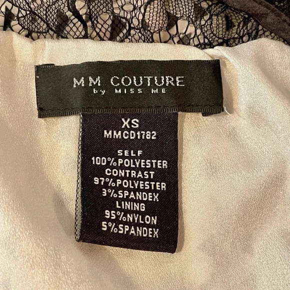 MISS Me Couture flowy dress with flutter sleeves and lace details - Picture 11 of 12